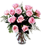 HAPPY VALENTINE 2008 roses and flowers florist arrangements for your 2008 Valentine's day in Miami Florida USA... As our florist tradition we use only fresh roses and premier flowers imported directly from Ecuador... long stemmed roses and great clear vase for our LOVELY ARRANGEMENTS... Roses and Flowers for your HAPPY VALENTINE in Miami...