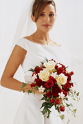 Wedding packages in Miami to the USA... Let us setup your wedding flowers, bouquets, centerpieces, boutouniers,...